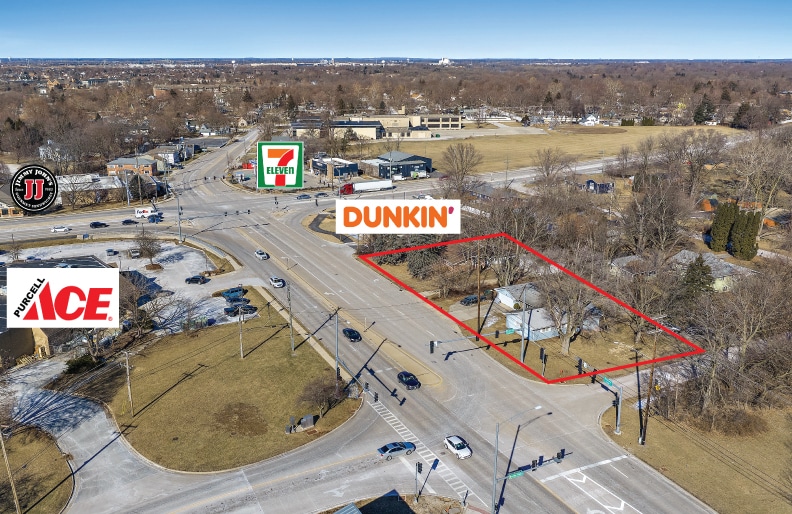 270-280 E Washington St, Oswego, IL for sale - Building Photo - Image 2 of 17