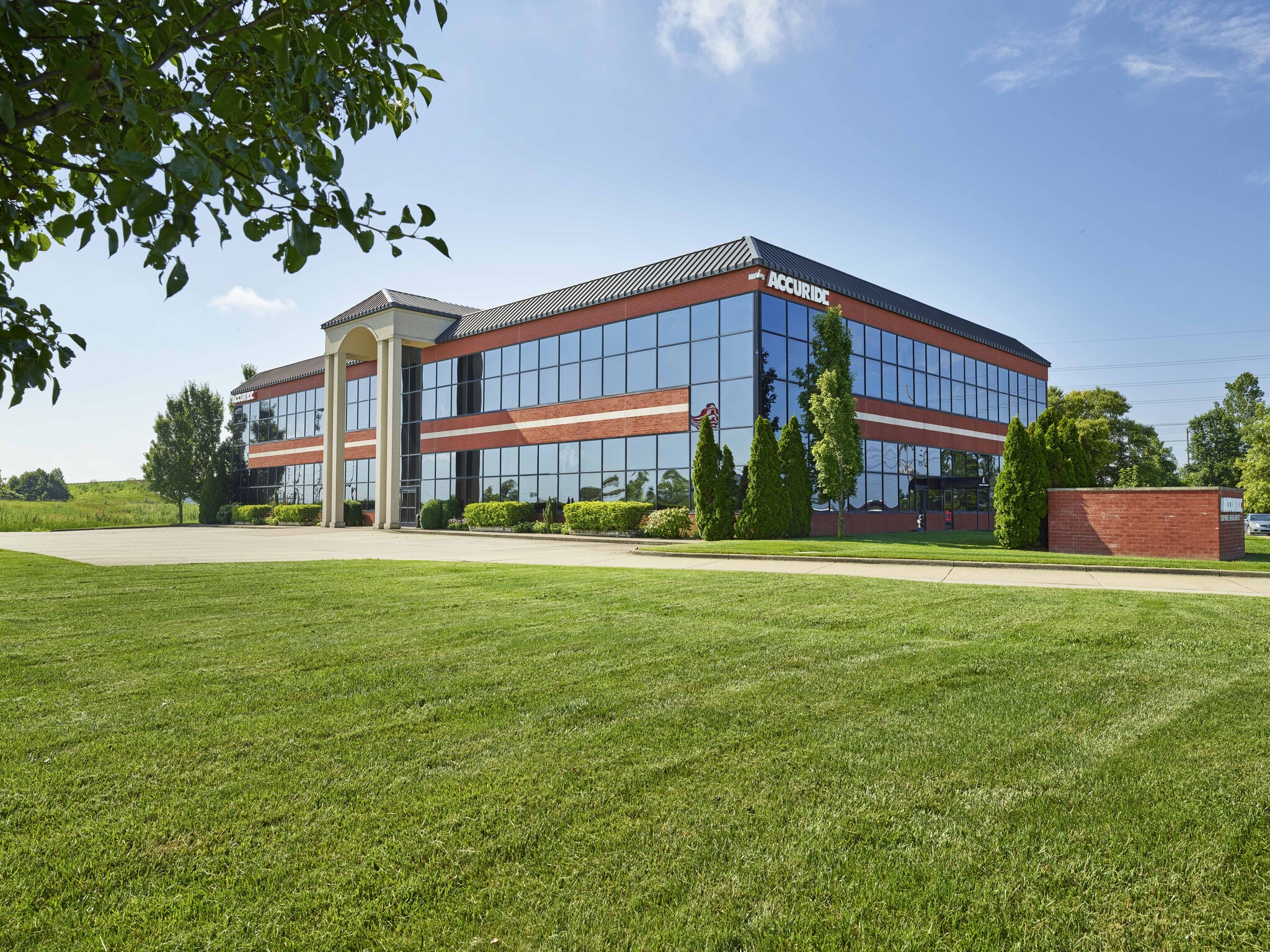 7140 Office Cir, Evansville, IN for lease Building Photo- Image 1 of 11