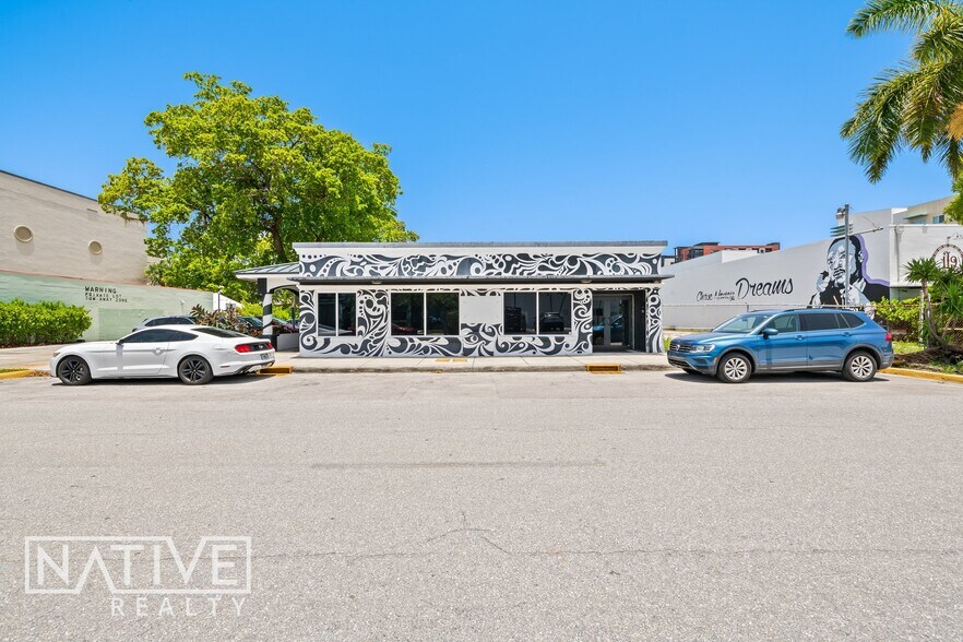 716-718 NE 2nd Ave, Fort Lauderdale, FL à louer - Photo du bâtiment - Image 2 de 12