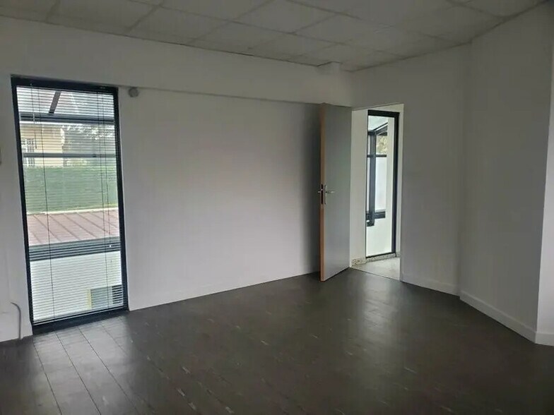33 Rue Barthélémy Thimonnier, Tassin-la-Demi-Lune à louer - Photo intérieure - Image 3 de 9