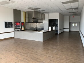 4027 E US Highway 83, Rio Grande City, TX for lease Interior Photo- Image 1 of 9