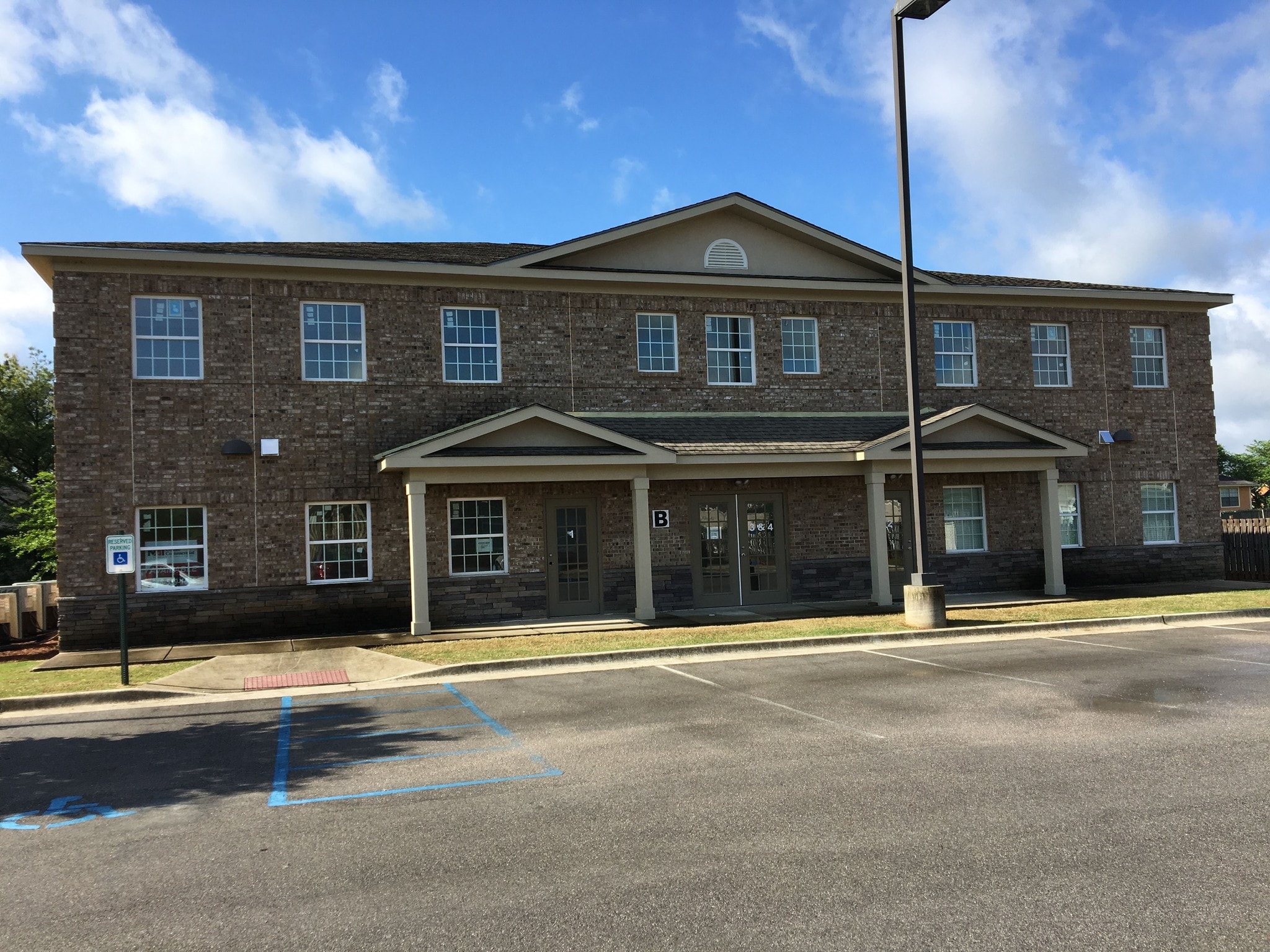 1101 McMurtrie Dr, Huntsville, AL for lease Primary Photo- Image 1 of 3