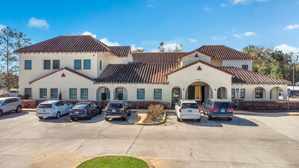 1964 Howell Branch Rd, Winter Park, FL for sale - Building Photo - Image 2 of 9