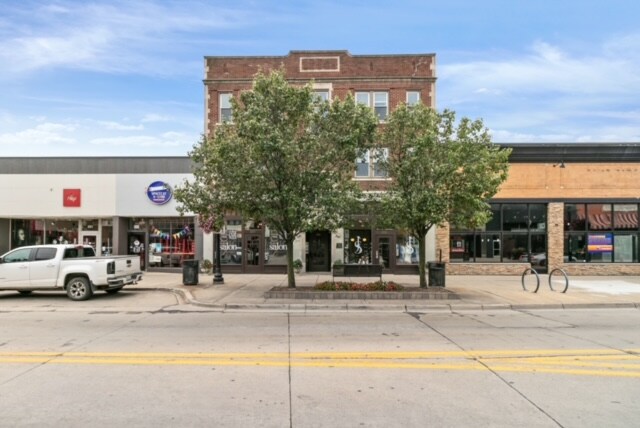 259-263 W 9 Mile Rd, Ferndale, MI à vendre - Photo du bâtiment - Image 3 de 20