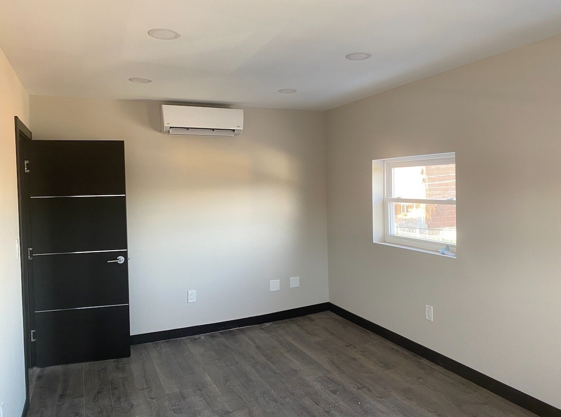 9325 Ditmas Ave, Brooklyn, NY for lease Interior Photo- Image 1 of 11