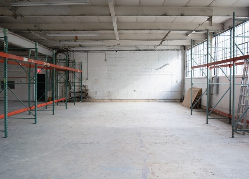 2813 14th St, Long Island City, NY for lease - Building Photo - Image 2 of 15
