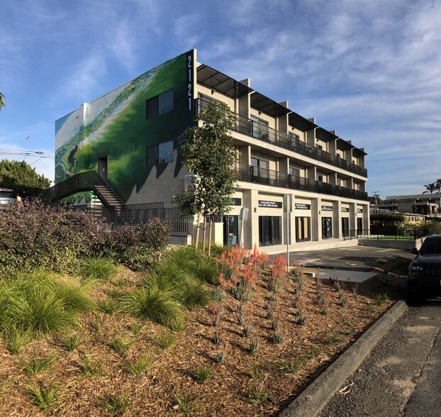 2121 Newcastle Ave, Cardiff By The Sea, CA à louer - Photo du bâtiment - Image 1 de 8