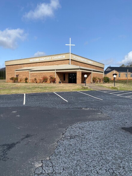 322 Fretwell Dr, Anderson, SC à vendre - Photo du bâtiment - Image 2 de 3