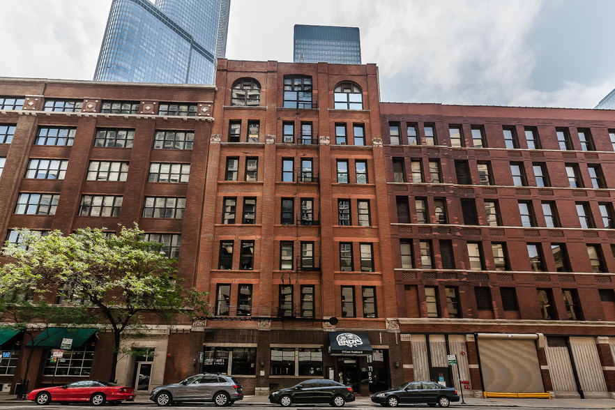 11 E Hubbard St, Chicago, IL for lease - Building Photo - Image 1 of 7