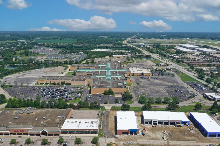 3800 E Main St, St Charles, IL for sale - Building Photo - Image 3 of 8