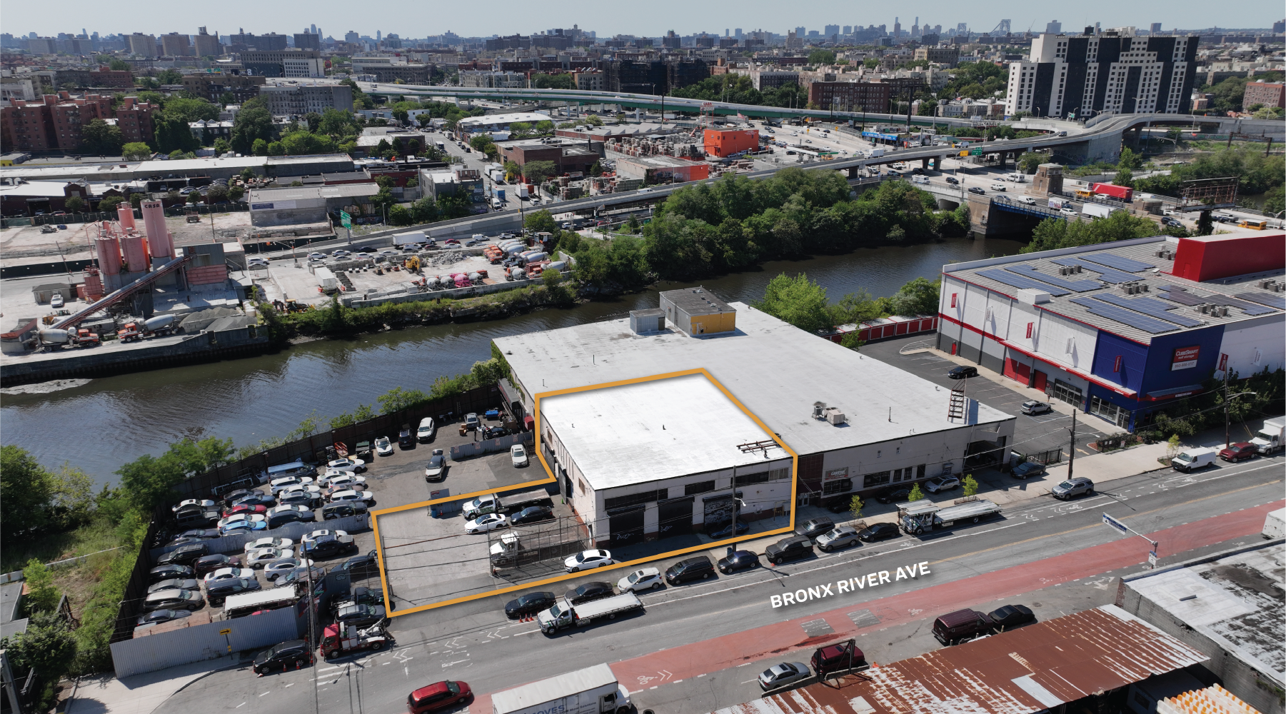 935 Bronx River Ave, Bronx, NY for lease Primary Photo- Image 1 of 3