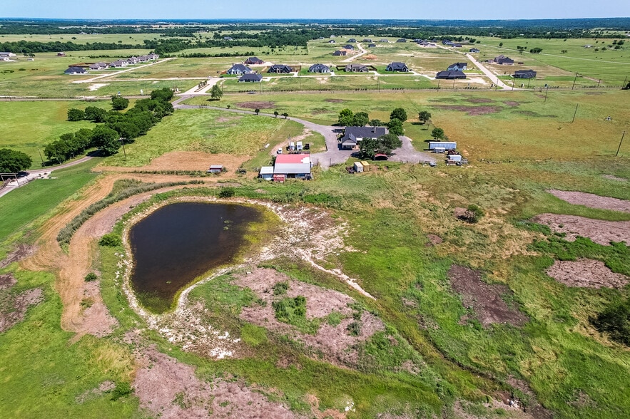 2403 Greathouse Rd, Waxahachie, TX à vendre - Photo principale - Image 1 de 34