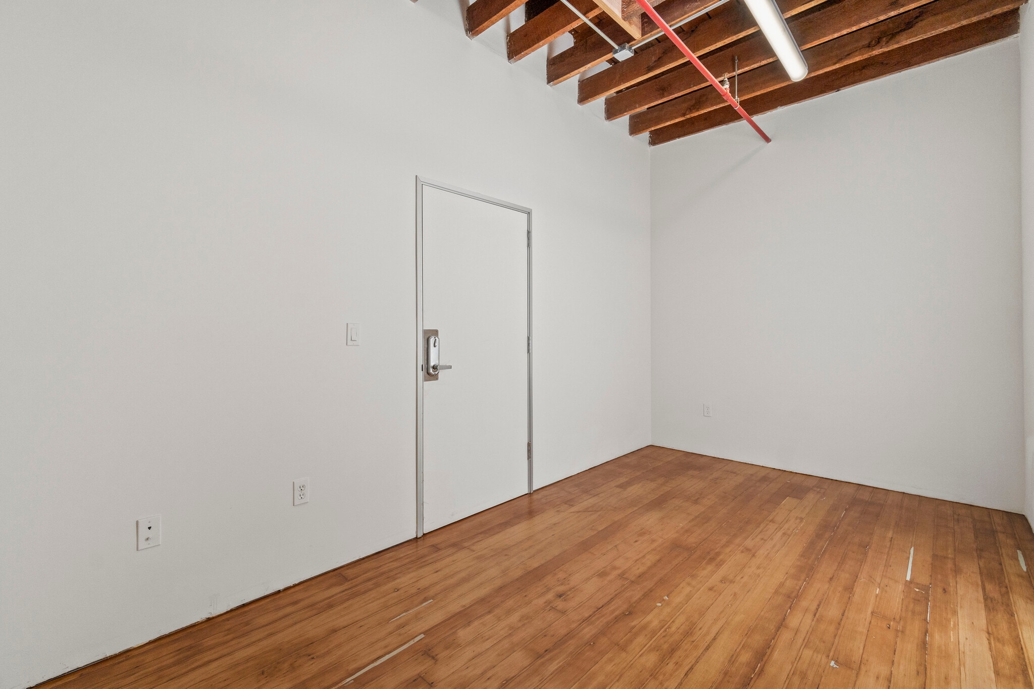 5176 Santa Monica Blvd, Los Angeles, CA for lease Interior Photo- Image 1 of 2