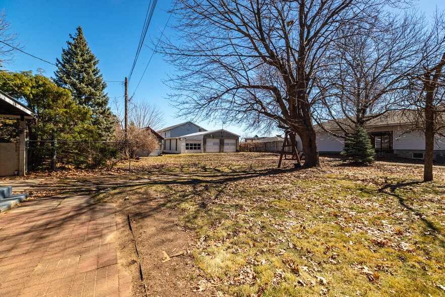 923 11th Ave S, Onalaska, WI for sale - Building Photo - Image 3 of 19