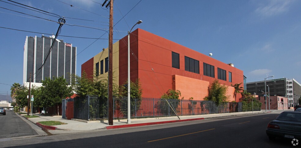 1415 N Cahuenga Blvd, Los Angeles, CA à vendre - Photo du bâtiment - Image 3 de 5