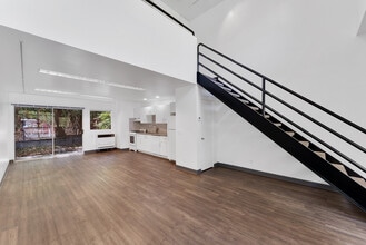 303 Potrero St, Santa Cruz, CA à louer Photo intérieure- Image 2 de 19