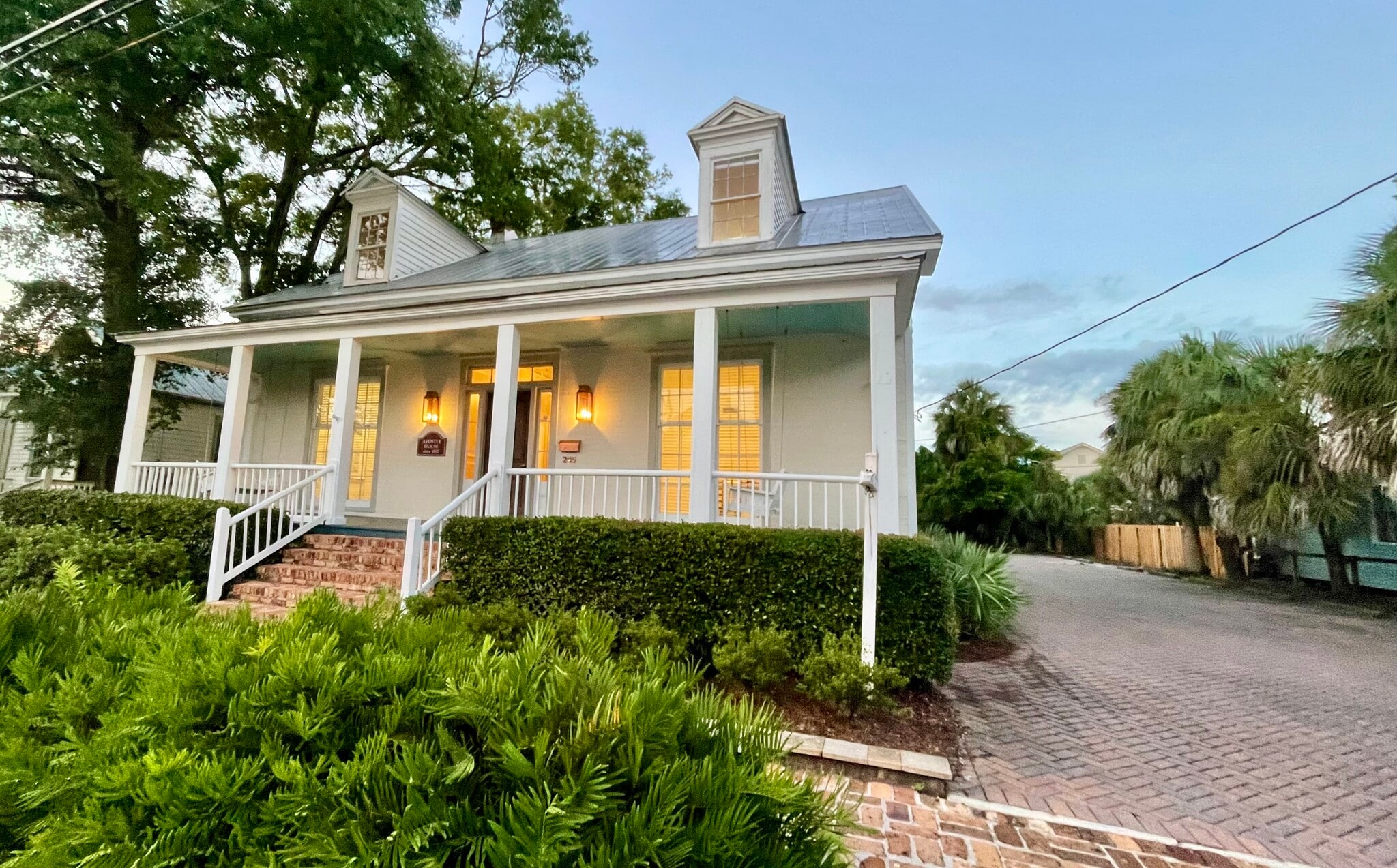 245 Intendencia St, Pensacola, FL for sale Primary Photo- Image 1 of 38