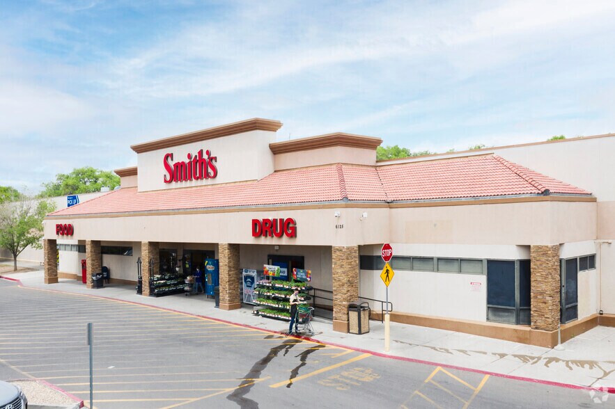 6125 4th St NW, Albuquerque, NM à vendre - Photo du bâtiment - Image 2 de 4