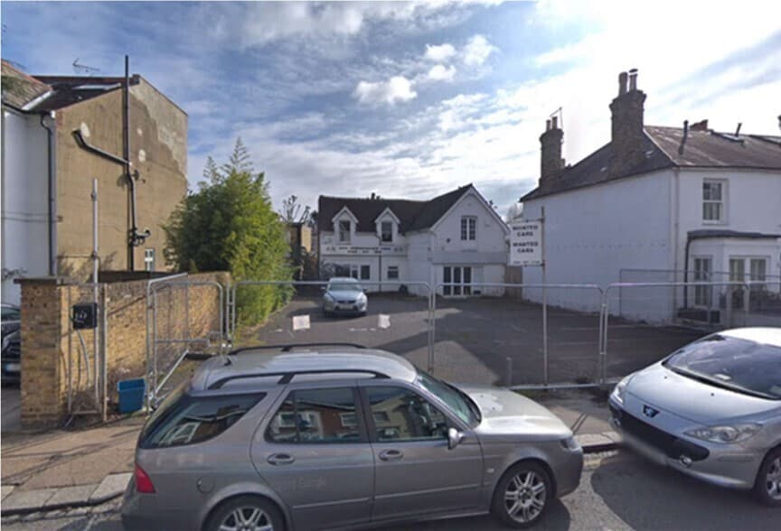 267 Sandycombe Rd, Richmond for sale - Building Photo - Image 1 of 6