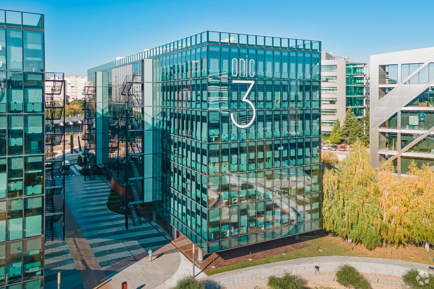 Calle Vía de los Poblados, 3, Madrid, Madrid for lease - Building Photo - Image 3 of 6