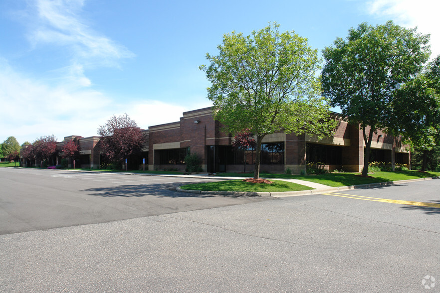 13705 1st Ave N, Plymouth, MN for sale - Building Photo - Image 1 of 4