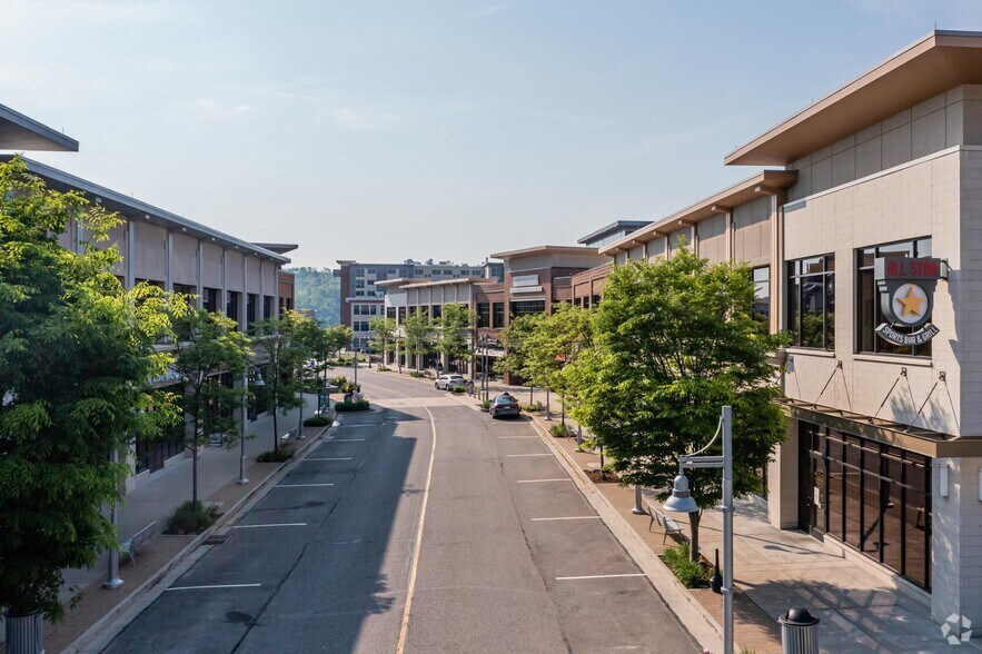 1900 Main St, Canonsburg, PA à louer - Photo du bâtiment - Image 2 de 5