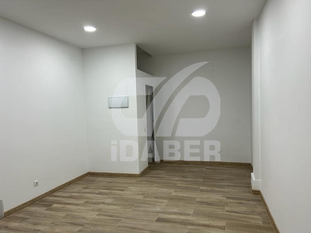Retail in Parla, Madrid for lease Interior Photo- Image 1 of 4