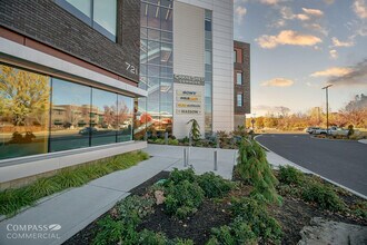 721 SW Industrial Way, Bend, OR for lease Interior Photo- Image 1 of 15