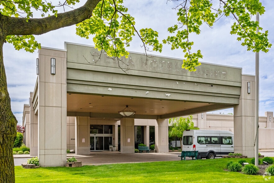 31500 Wick Rd, Romulus, MI for sale - Building Photo - Image 2 of 5