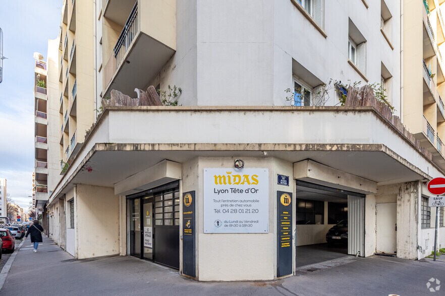 Immeuble residentiel dans Lyon à vendre - Photo du bâtiment - Image 3 de 4