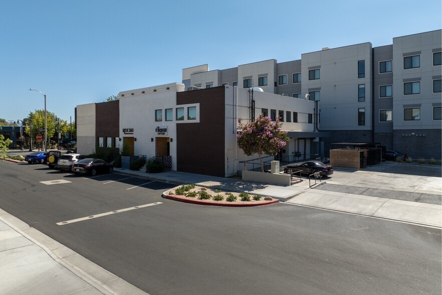 843 W Lancaster Blvd, Lancaster, CA for lease - Building Photo - Image 3 of 11