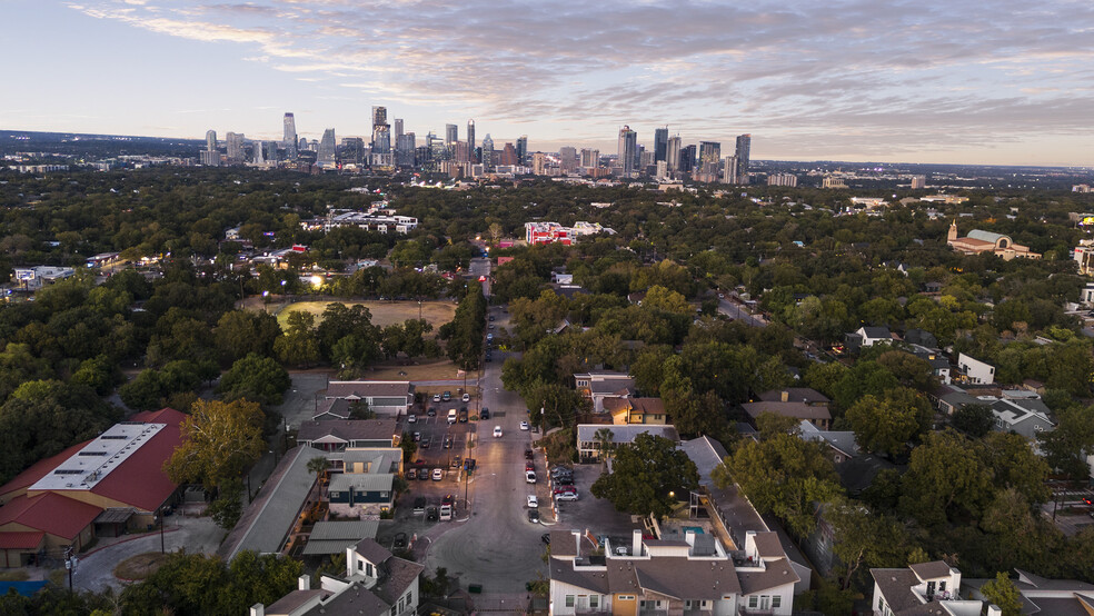 2523 Durwood St, Austin, TX for sale - Building Photo - Image 1 of 73