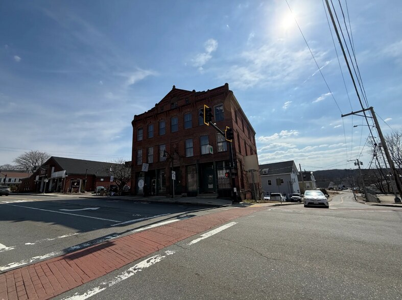 170 Main St, Spencer, MA à vendre - Photo du bâtiment - Image 2 de 4