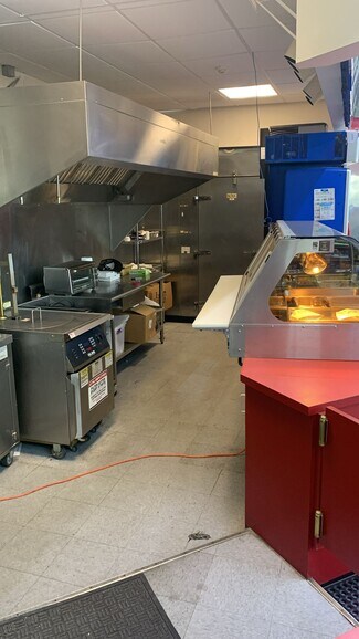 Plus de détails pour 2504 Willow Street Pike, Willow Street, PA - Commerce de détail à louer