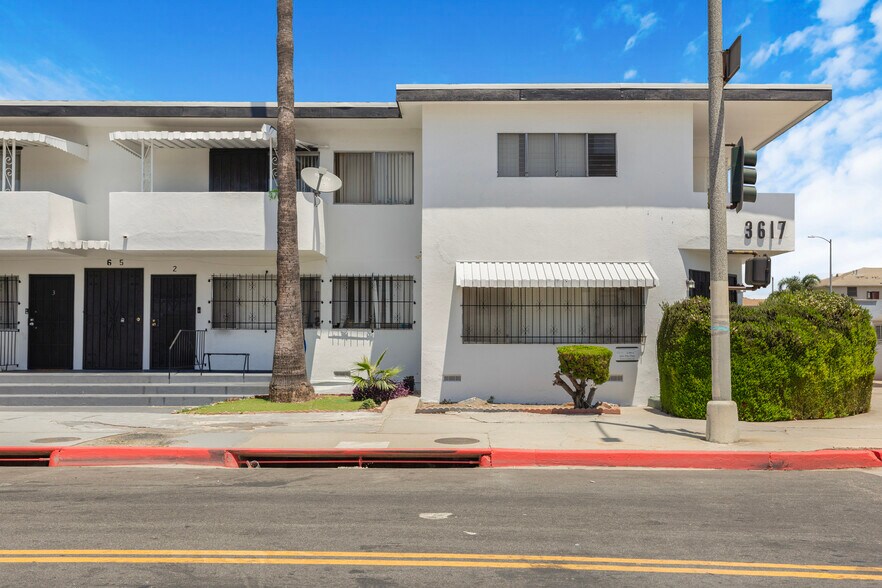 3617 W 60th, Los Angeles, CA à vendre - Photo du bâtiment - Image 2 de 52