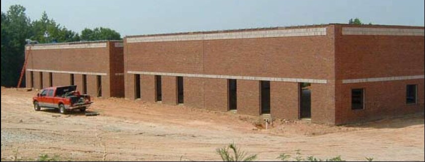 1023 Barrow Industrial Pky, Auburn, GA for lease - Primary Photo - Image 2 of 13