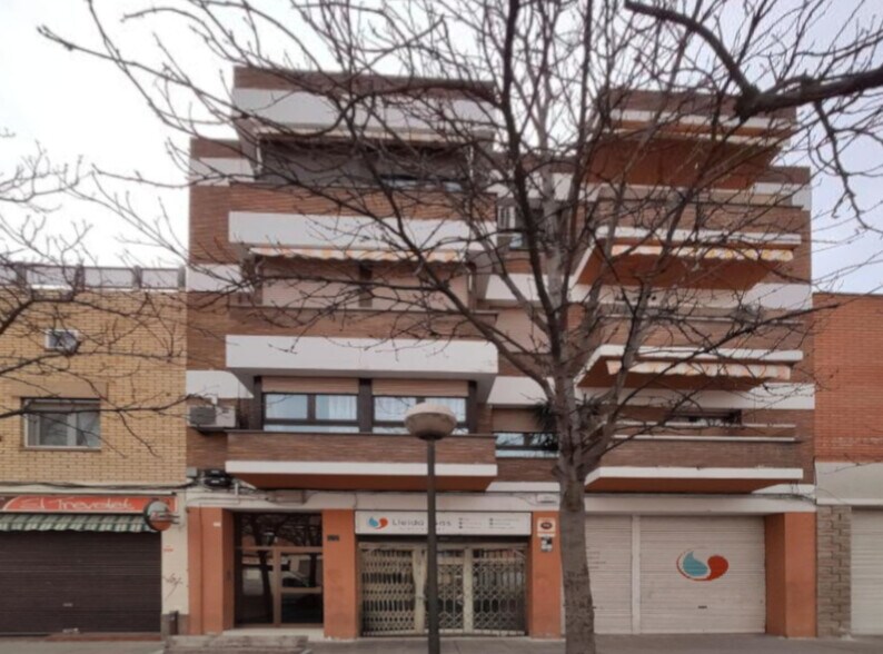 Immeuble residentiel dans Lleida, Lérida à vendre - Photo du bâtiment - Image 2 de 2