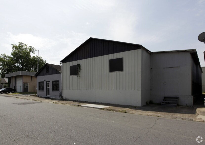 312 E 12th St, North Little Rock, AR à vendre - Photo du bâtiment - Image 2 de 2
