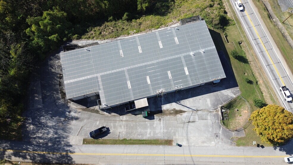 6340 Bonny Oaks Dr, Chattanooga, TN à louer - Photo du bâtiment - Image 2 de 24