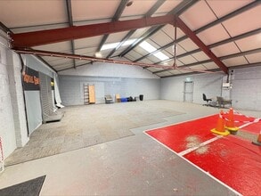 2 Warwick Rd, Louth for lease Interior Photo- Image 2 of 9