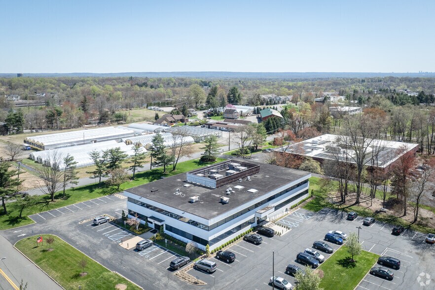 160 Summit Ave, Montvale, NJ à louer - Aérien - Image 3 de 12