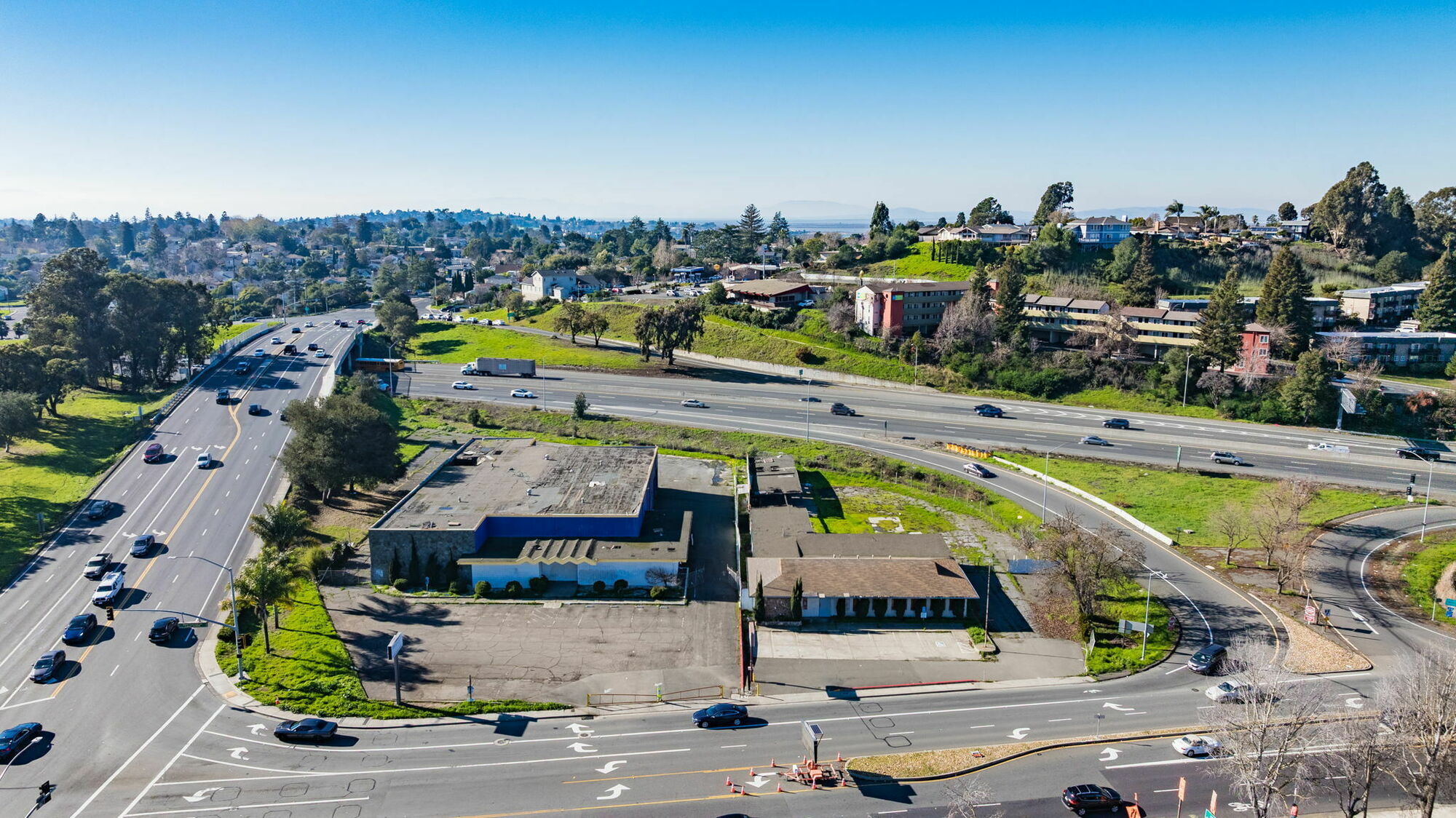 711 Admiral Callaghan Ln, Vallejo, CA à vendre Photo du bâtiment- Image 1 de 27
