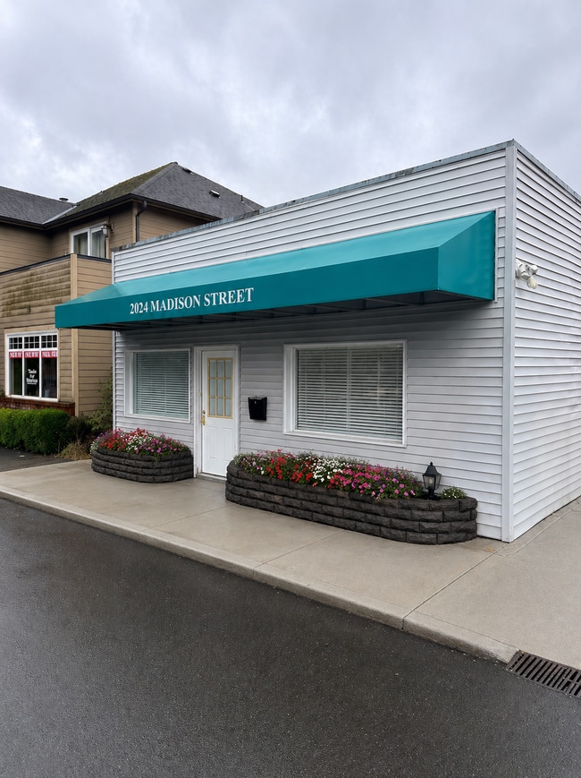 Plus de détails pour 2024 Madison St, Everett, WA - Bureau à vendre