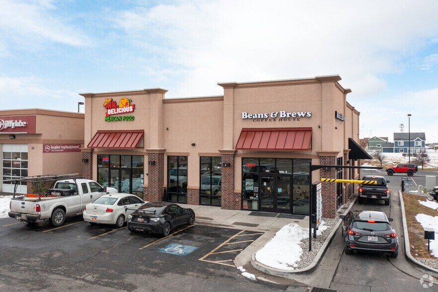 1000 W Antelope Dr, Syracuse, UT à louer - Photo du bâtiment - Image 2 de 6