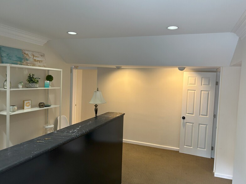 3216 Paces Ferry Pl, Atlanta, GA à louer - Photo du bâtiment - Image 3 de 11