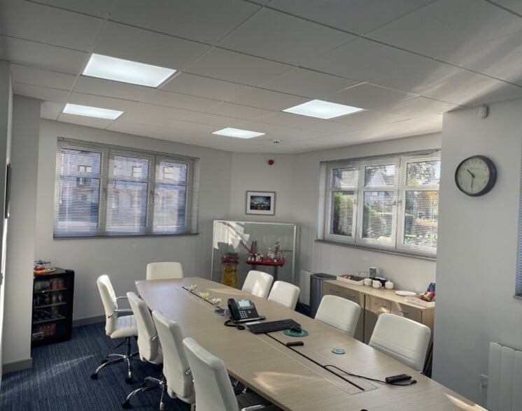 7 Pisys House Grandholm Crescent, Aberdeen for sale - Interior Photo - Image 3 of 4