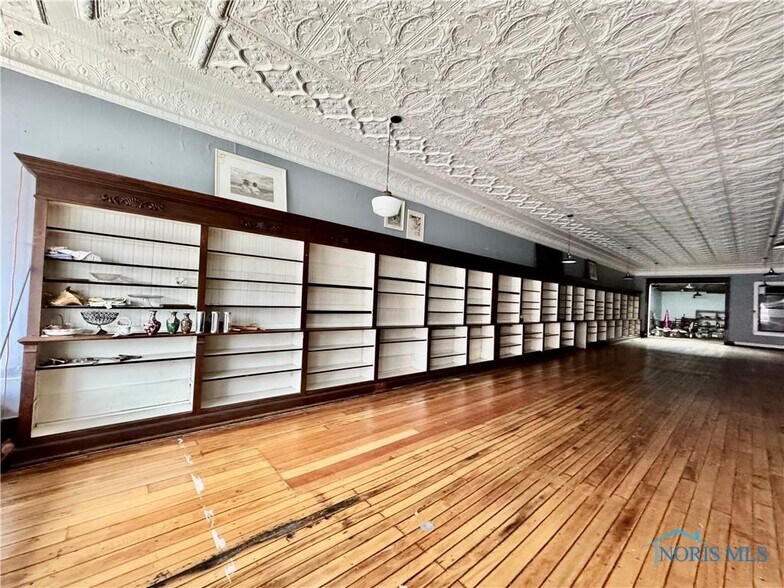 123 N Michigan Ave, Edgerton, OH à vendre - Photo du bâtiment - Image 2 de 28