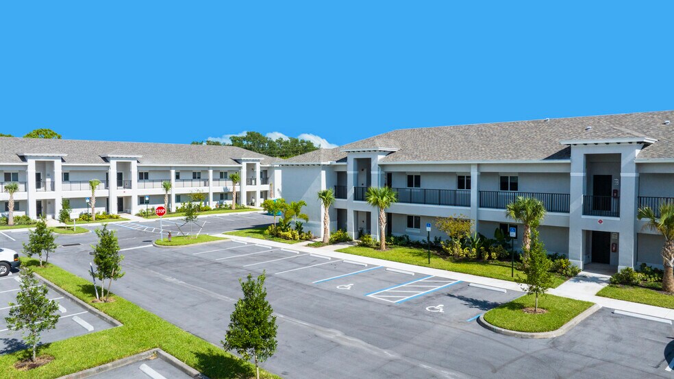 1800 Nebraska Ave, Fort Pierce, FL à vendre - Photo du bâtiment - Image 3 de 7