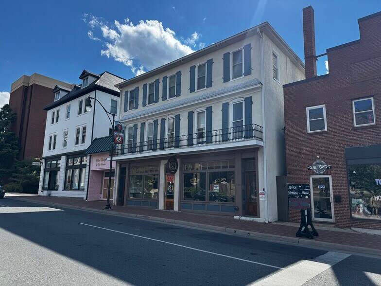 181 N Main St, Harrisonburg, VA à louer - Photo du bâtiment - Image 1 de 3