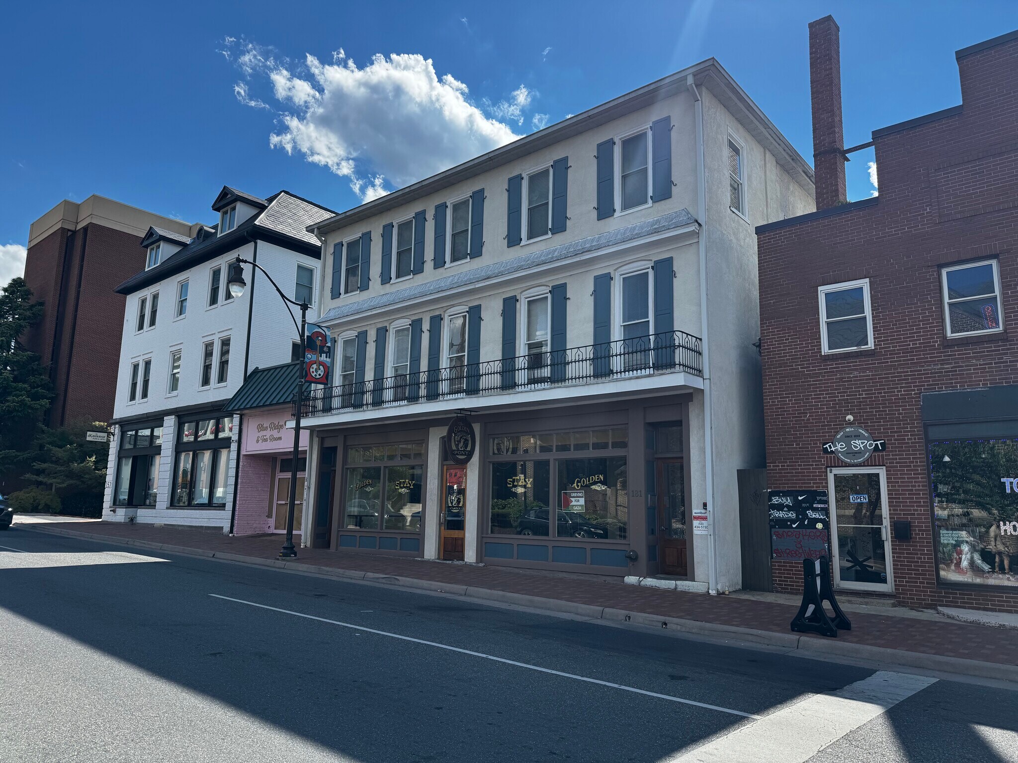 181 N Main St, Harrisonburg, VA à louer Photo du bâtiment- Image 1 de 4